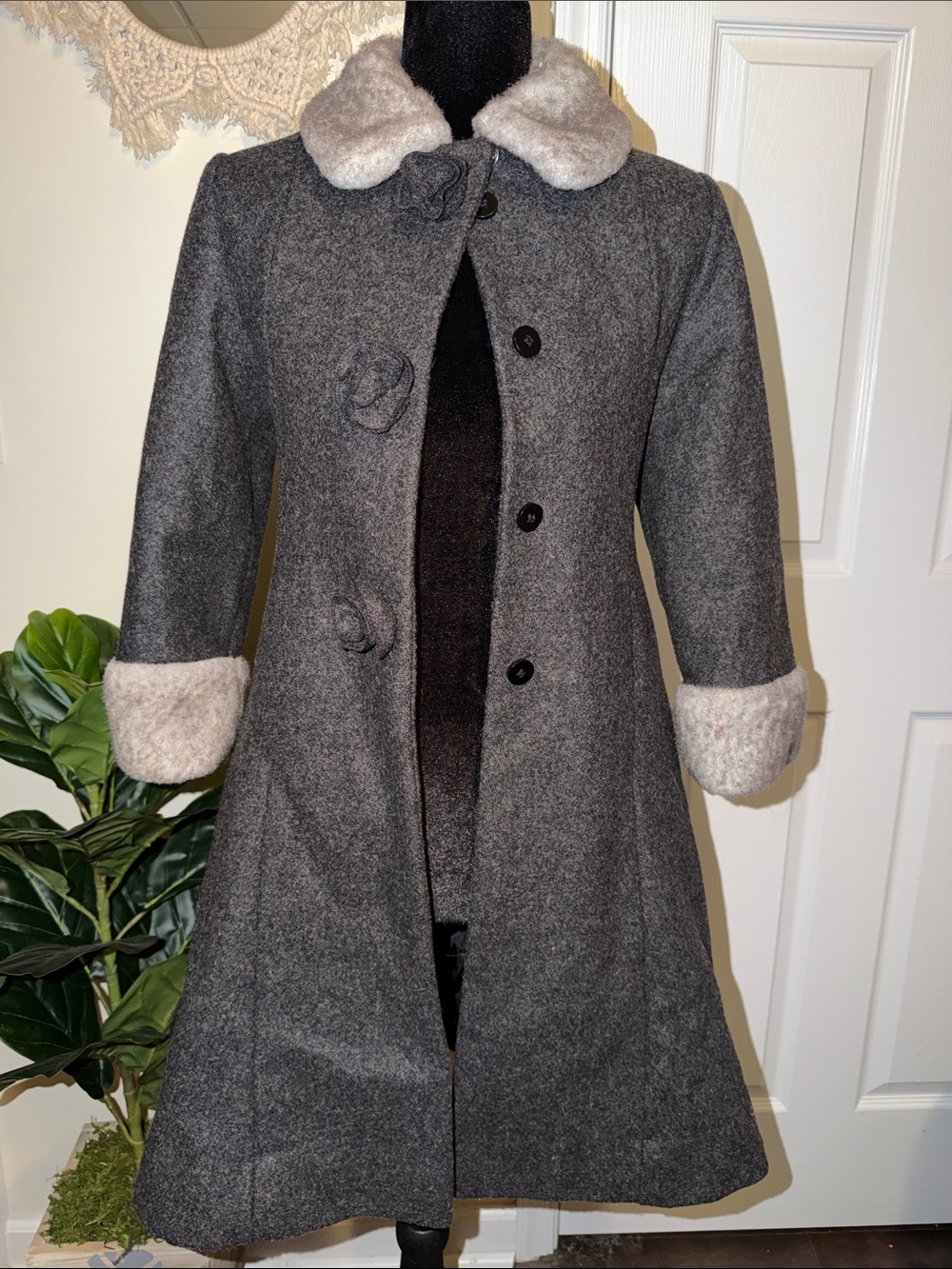 Gorgeous Wool Coat by Rothschild.